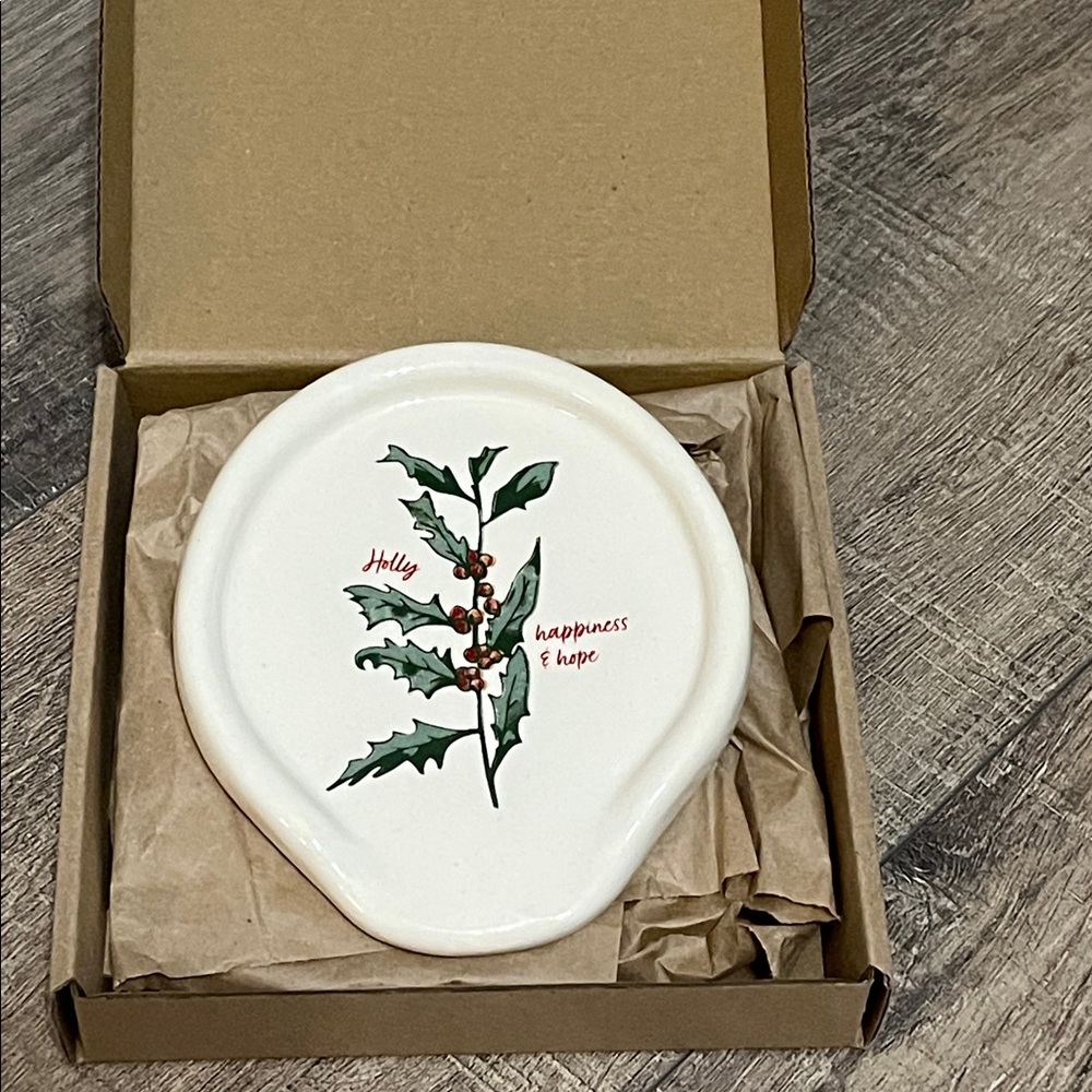 Uncommon Goods Birth Month Of December Holly Leaf Ceramic Spoon Rest 🎂🆕🎂